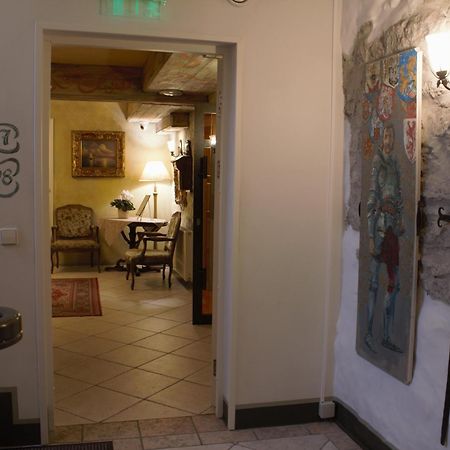 Taanilinna Hotell Tallinn Exterior foto