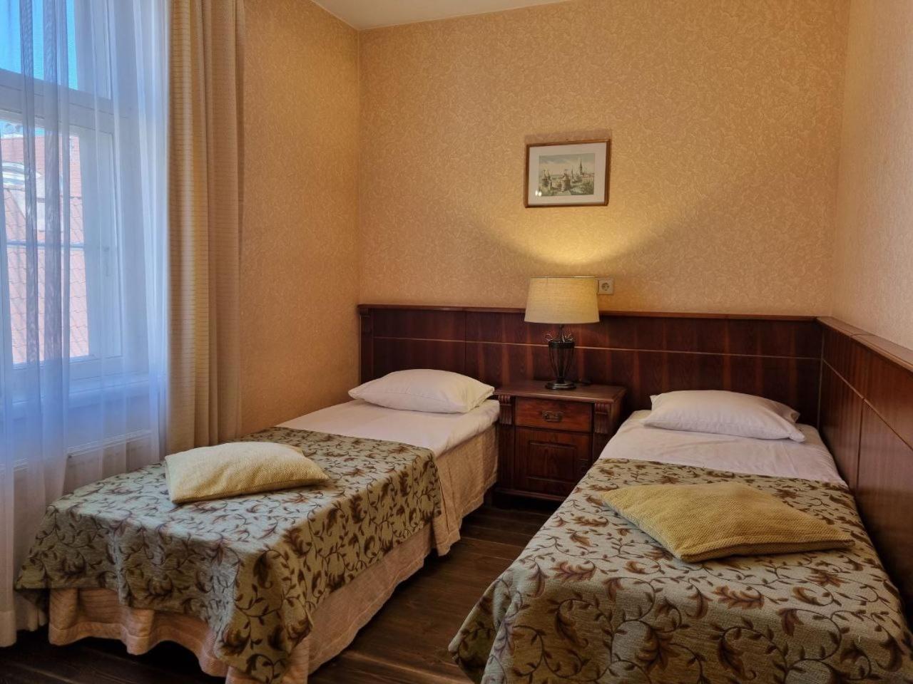 Taanilinna Hotell Tallinn Exterior foto