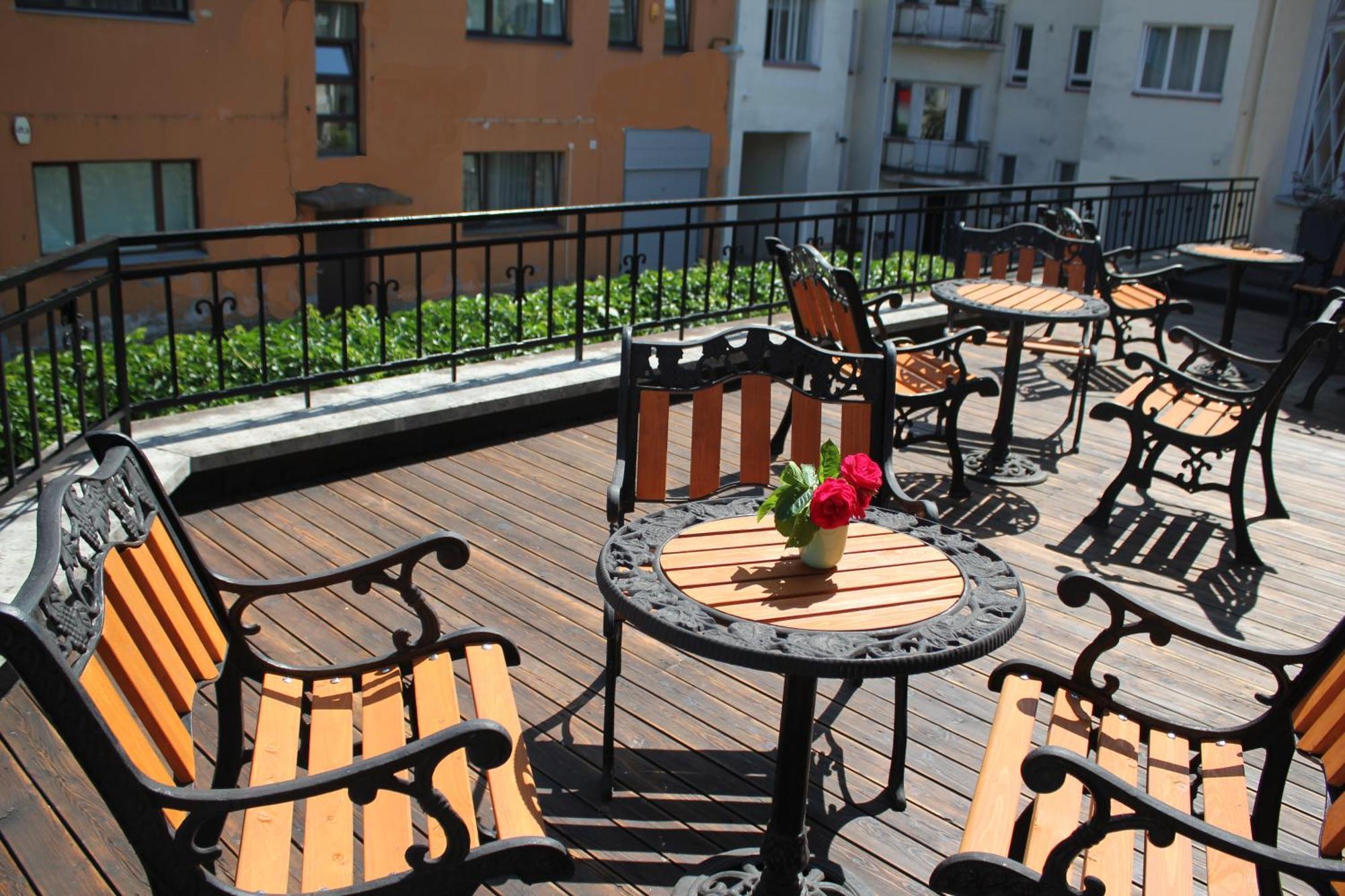 Taanilinna Hotell Tallinn Exterior foto