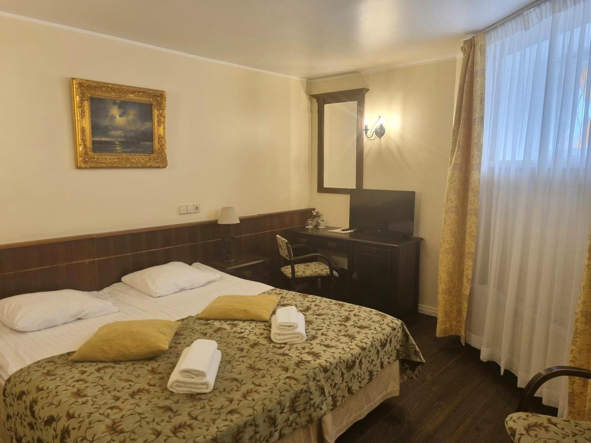 Taanilinna Hotell Tallinn Exterior foto