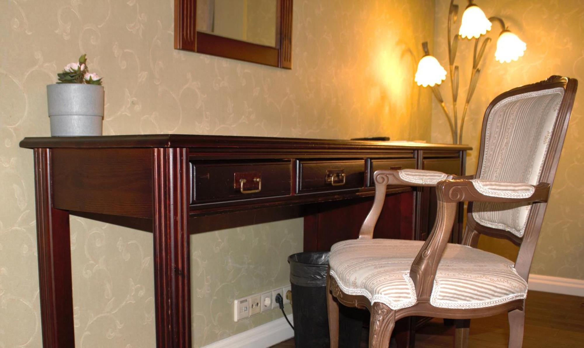 Taanilinna Hotell Tallinn Exterior foto
